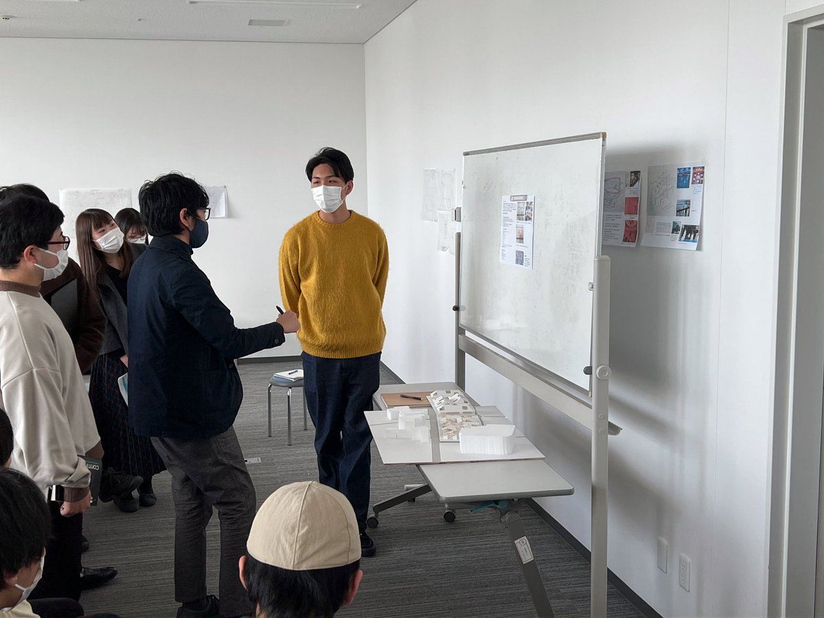 oit_LSDL's tweet photo. 昨日郡研究室では、4回生の卒業設計の中間発表を行いました！ https://t.co/68fnL84Tkk