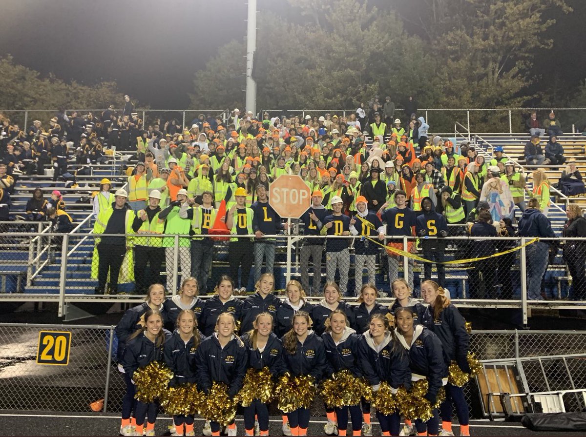 who has the best student section in the land? with a final score of 30-15 the bulldogs will be going to the second round of playoff and you bet that we will be there supporting our boys. see you next week vs barberton <a href="/OFHSLeoSpagnola/">Leo Spagnola</a> @OFCSSuper