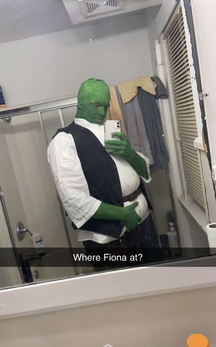 olmstead_eli's tweet image. @BlakeF271 won Halloween this year folks🤷🏻‍♂️