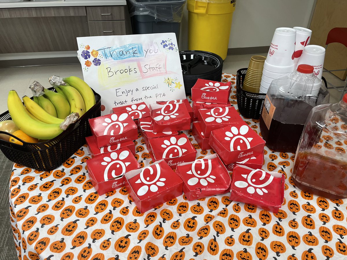 BrooksMuseumsES's tweet photo. A huge thank you to our AMAZING @Brooks_PTA for a great breakfast treat today β€οΈππ #wefeelloved
#WeAreBrooks https://t.co/A6wDjtpHK2