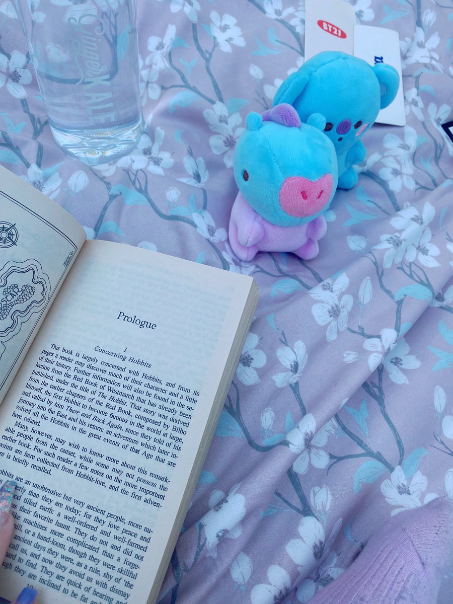 fuzzymang's tweet photo. jelly babie mamngie went out on a reading adventure today wit Koya fwend and also got a new tiny mamng sibling https://t.co/o5Ny0Hlhxi
