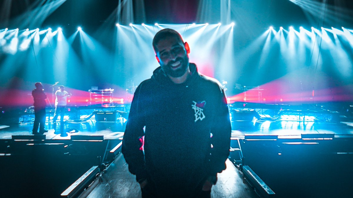 I just opened for <a href="/enriqueiglesias/">Enrique Iglesias</a> &amp; #RickyMartin at <a href="/StateFarmArena/">State Farm Arena</a> Thank you <a href="/LiveNation/">Live Nation</a> @EdwinDJcity <a href="/DJDANNYWEST/">Danny West</a>