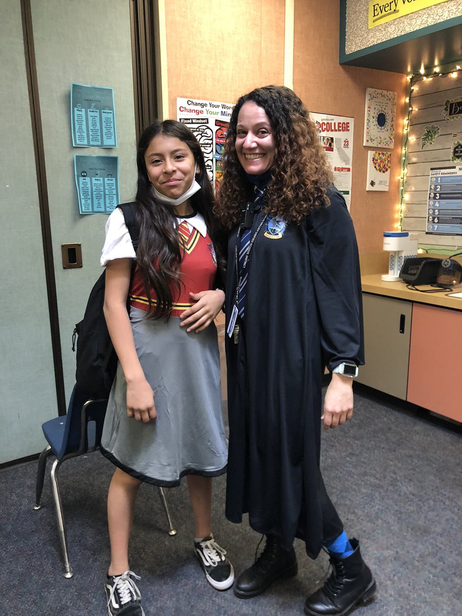 RADTeachMoreno's tweet photo. Happy Halloween! Such a fun day for our students. @SMMSMV #radteacher #HappyHalloween2021 https://t.co/tvFemvXWz8