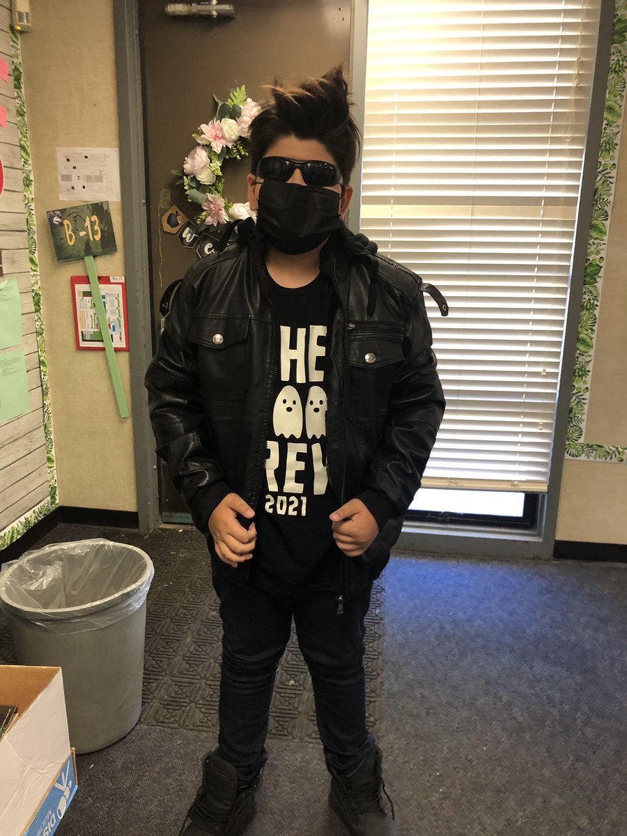RADTeachMoreno's tweet photo. Happy Halloween! Such a fun day for our students. @SMMSMV #radteacher #HappyHalloween2021 https://t.co/tvFemvXWz8