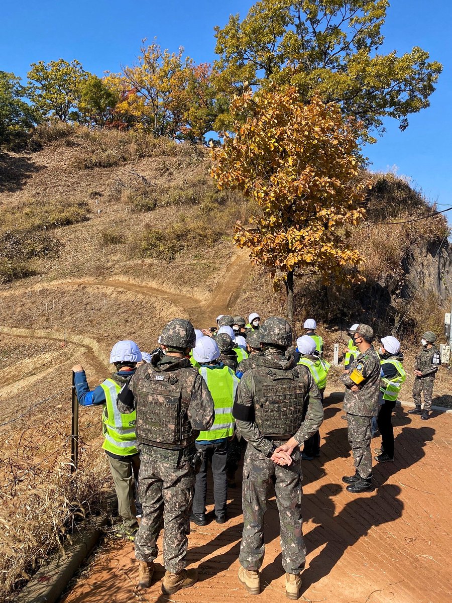 UN_Command's tweet photo. #UNC🇺🇳 personnel were back in the #DMZ for #PeaceZoneInitiative surveys this week. This time, they were in areas near Hwacheon & Cheorwon with the #CulturalHeritageAdministration & #MinistryofEnvironment (including a visit from Vice-Minister of Environment Hong Jeong Kee). https://t.co/JPfjHRlCsR