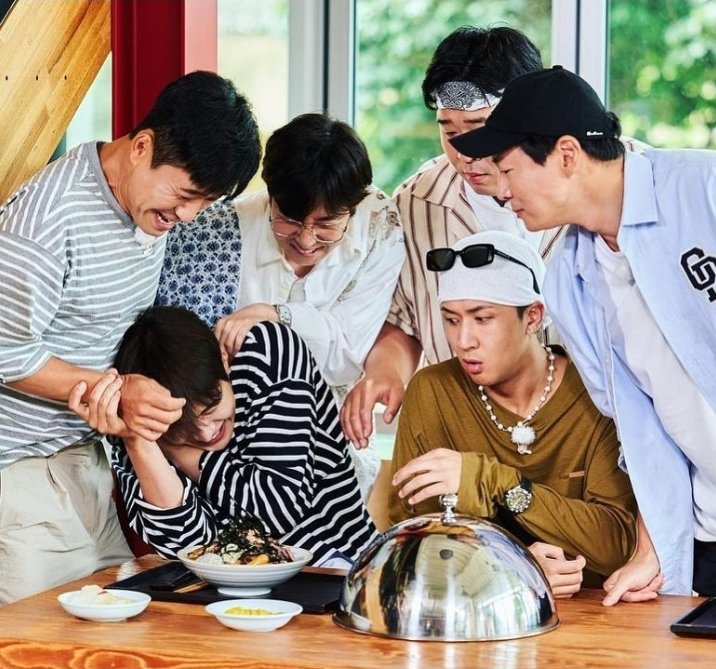 sh_kshksh's tweet image. suka banget sama foto ini🥺❤
episode surga ramen, komposisi ramen seonho ga banget wkwkwk😂
#KimSeonHo #김선호 #2d1n