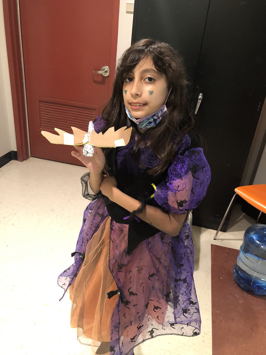 afulton345's tweet photo. On Halloween, we discussed the character traits of one of the characters in our class novel, Silverwing by @kennethoppel . Then, we built a model of that character and tested to see how far it could fly! #handsonlearning #stemchallenge #iteach4th #gatorsareamazing #whycrane https://t.co/zHzAQQyxJR