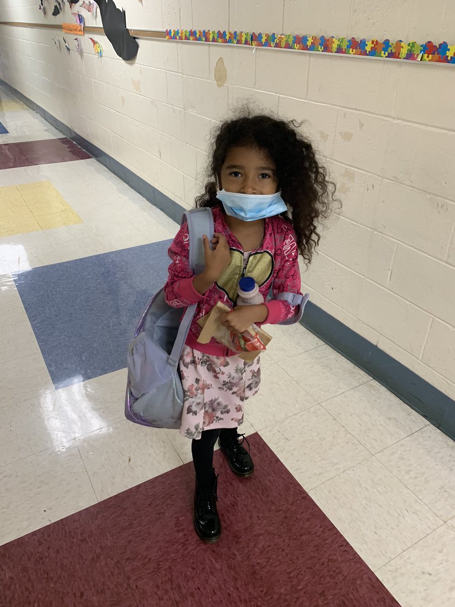 KiseCrew's tweet photo. Super fun character day! 🥸🎃 #cddolphins https://t.co/BrFEnTejM4