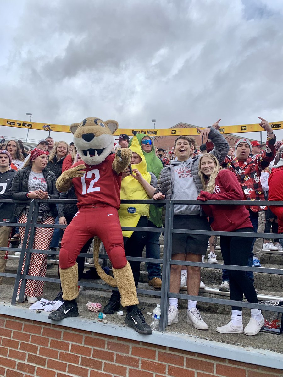 ASWSU's tweet photo. Who watched women’s basketball earn the win last week? #gocougs #cougdumpfriday https://t.co/lC3Aj5jX0y