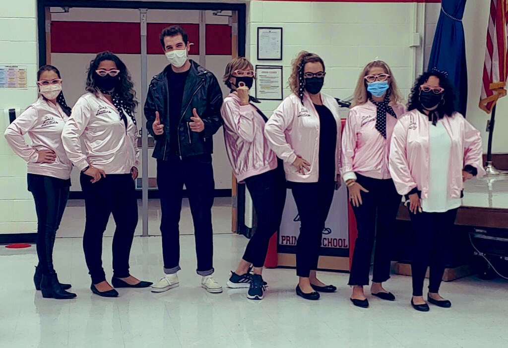 rbpsEAGLES's tweet photo. The Pink Ladies &amp; our T-Bird…#HopelesslydevotedtothePS   ❤️🎶🎵🎶🎤❤️ #OfficeCrew Wishing Everyone a Happy &amp; Safe Halloween!! @GgRbb @NurseReardon @msliliana303 @MrMurray_SC @MsTrudell @DreamBigRB @RedBankSup 🎃👻🎃🎃👻🎃🎃👻🎃🎃👻 https://t.co/eJhmLWCIsF