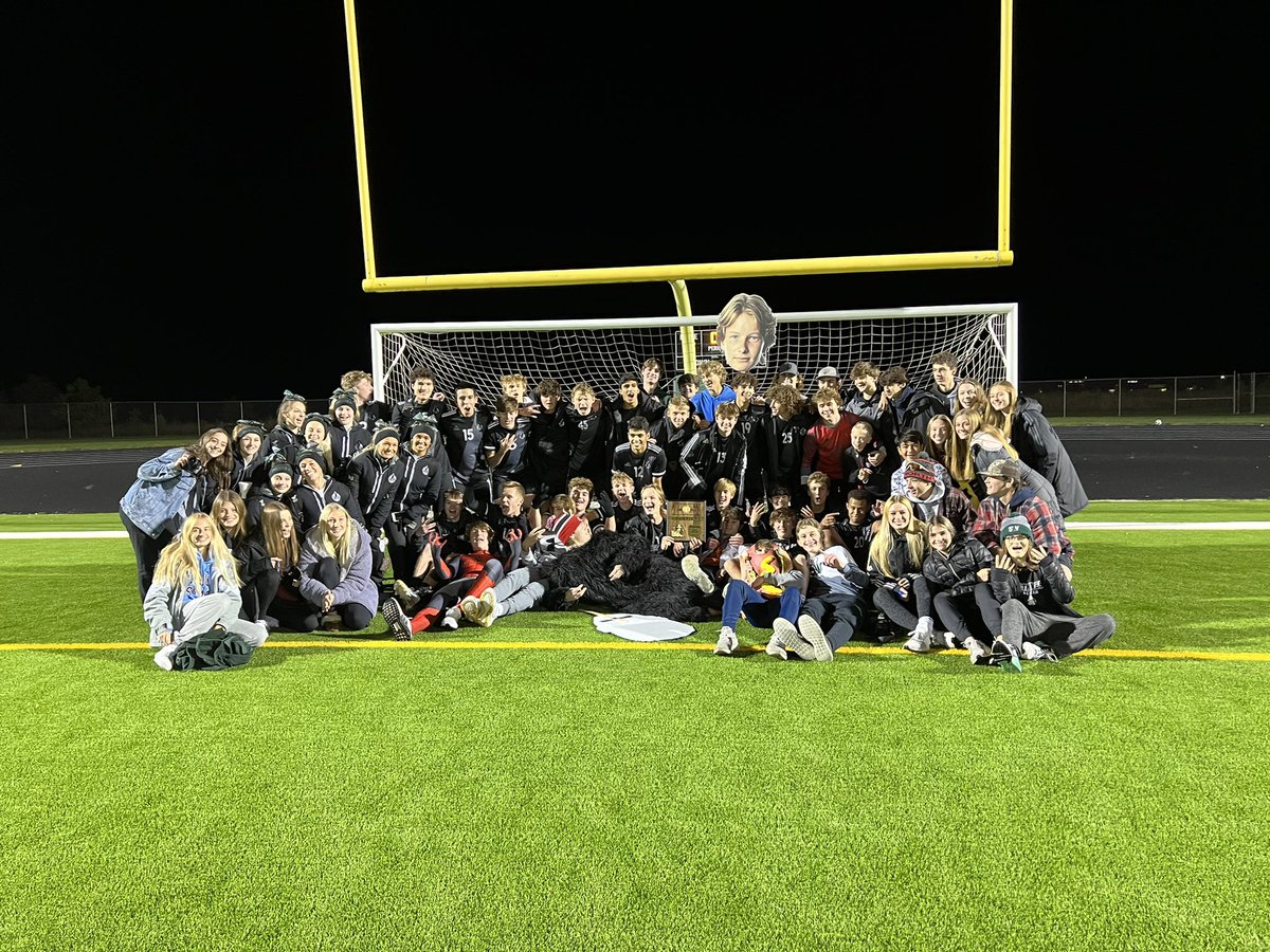 RollestonMath's tweet photo. Had the honor of watching the spectacularly talented @bvswboyssoccer win tonight and become the 2021 5A Regional Champs! Congrats!! (Peep the senior class prez @josh_peterson_ celebrating) 🥳 https://t.co/R0Au6JwfsM