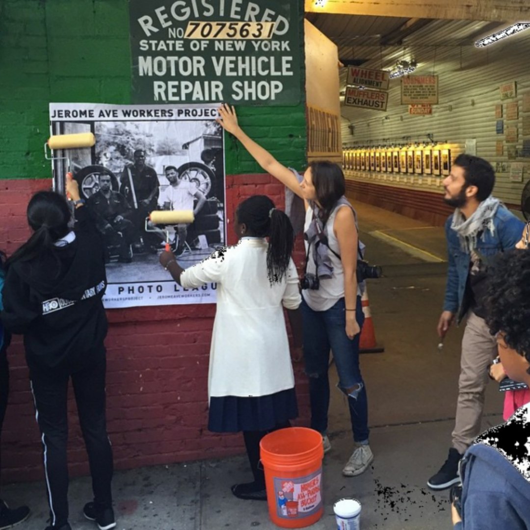 followbdc's tweet photo. Farrow has worked for the BDC since 2013 & became Edu Manager in 2016. In 2013, Bianca helped create the #BronxJuniorPhotoLeague (#BJPL), a program that empowers Bx youth to express & develop ideas around social justice issues in their community through photography & writing. https://t.co/zbytNa24g4