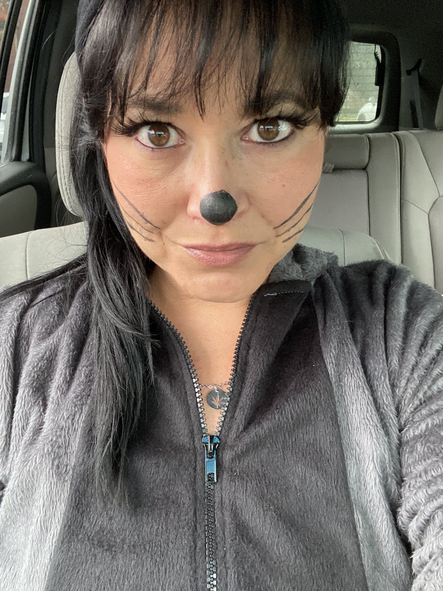 goodgirl_jen's tweet photo. If you want to see my “pussy” you will have to subscribe. Links below. 😘😘 https://t.co/veFpajRXDs