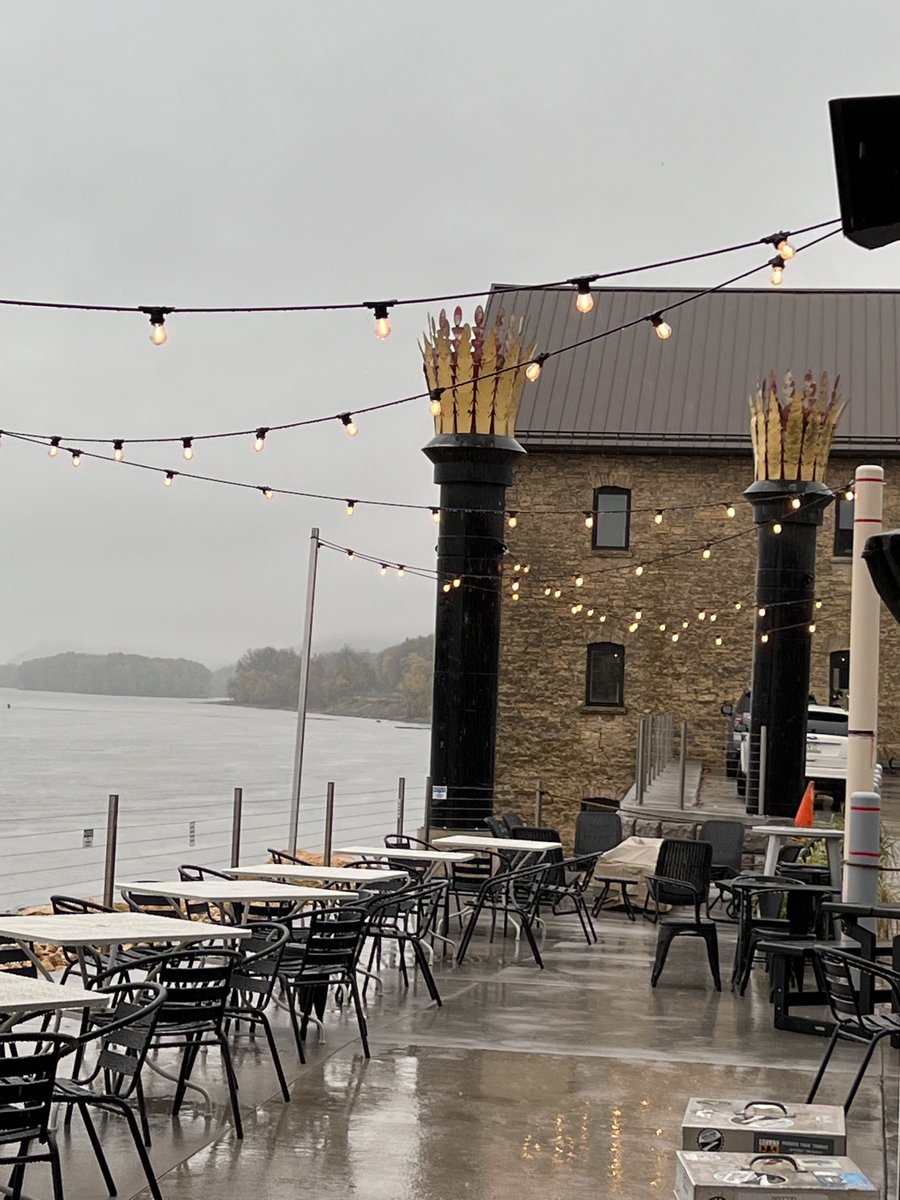 debworks's tweet photo. A string of lights make even a rainy day brighter #ideafriendly #BellevueIA https://t.co/n9W9Dg5uhn