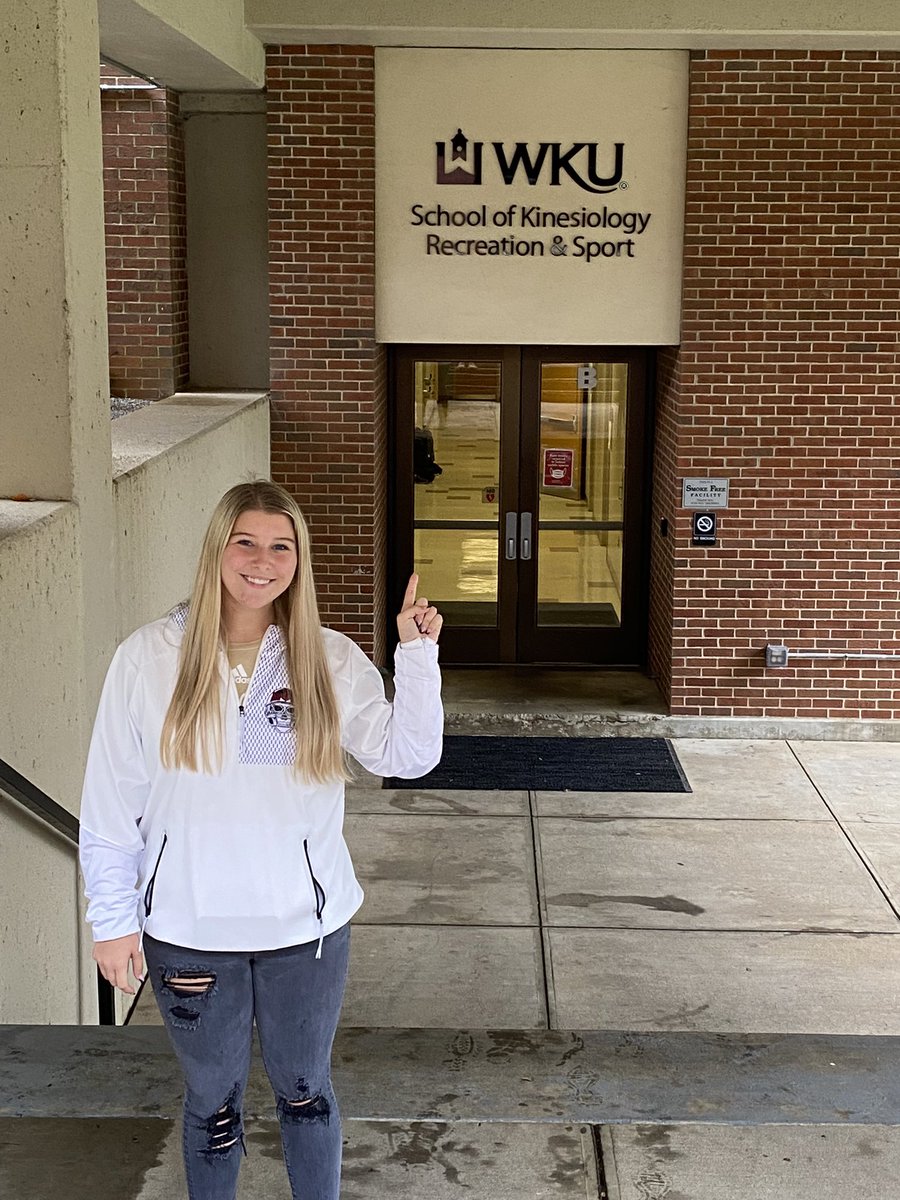 caryhicks6's tweet photo. Had a great day taking this girl to The Hill today! @WKUEXS rolled out the red carpet and impressed us both! Made me want to go back for another degree myself! #WKU #Hilltoppers https://t.co/Zc0GN22cbh