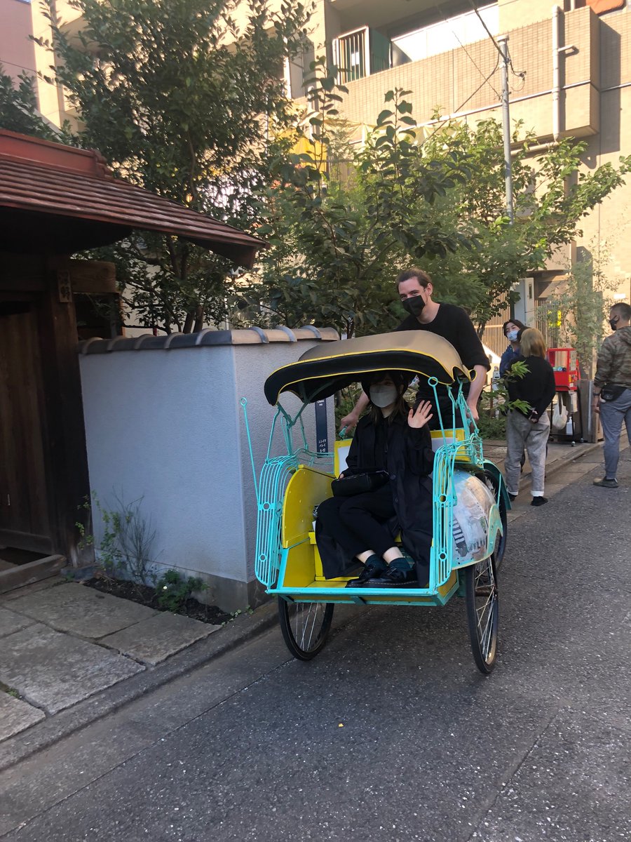 __forCities's tweet photo. 本日、10/30の14:00-15:00にはアーティスト北澤潤さんによるインドネシアの三輪タクシーBECAKも試乗できますよ🛺 https://t.co/GXgHTdBDbO