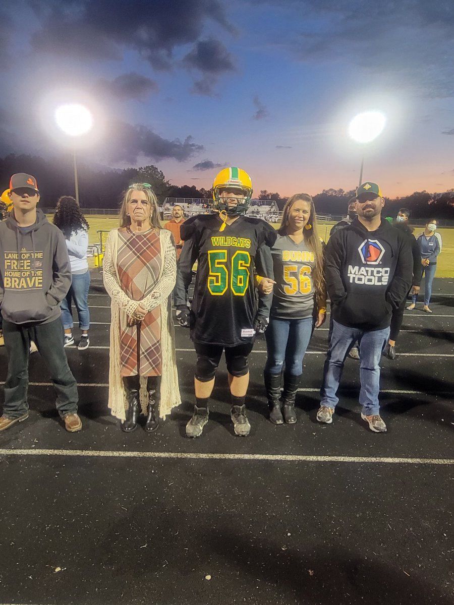 BunnWildcatsFCS's tweet photo. Tonight we honored our 2022 seniors from #BunnFootball, #BunnCheer, band, and color guard. Thank you for your years of dedication! You will always be Wildcats 💚💛😼 https://t.co/LClmjbcuM1