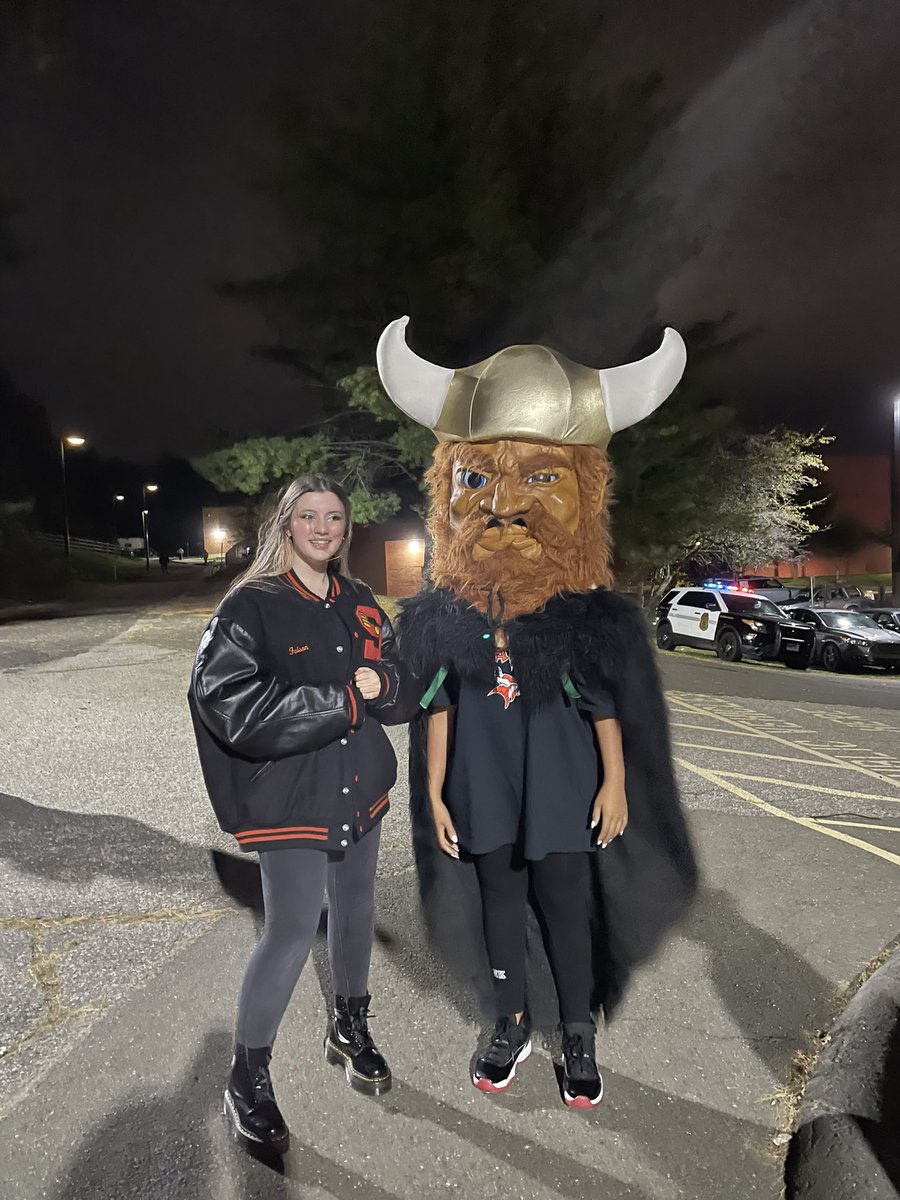 cteshelton's tweet photo. Thank you to all who supported the Fill A Truck fundraiser at tonight’s Shelton Gael football game great support of the Audrey Dreyer food bank for our local families #sheltonstrong #audreydryerfoodbank https://t.co/fX5kzmymPc