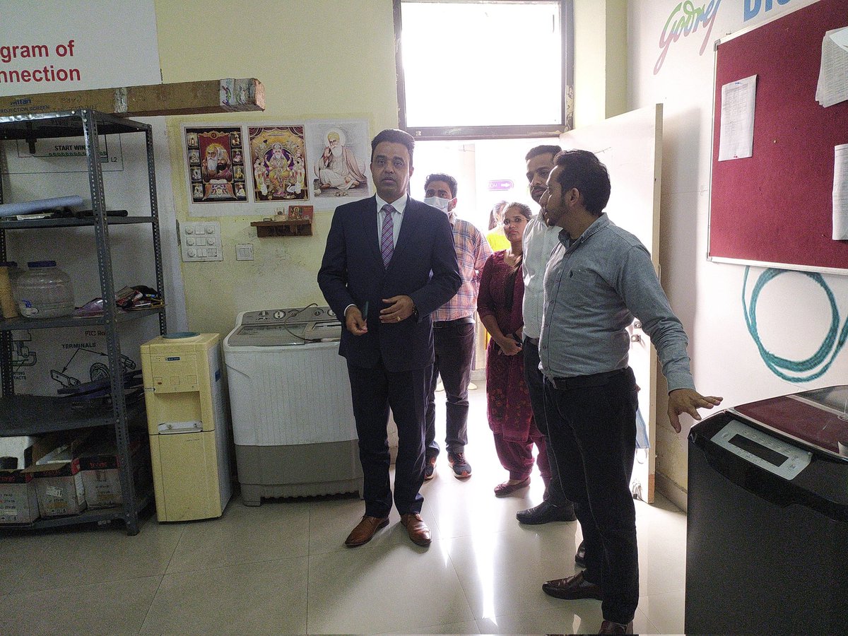 kaurass's tweet image. Dr Sandeep Singh Kaura Advisor to Govt of Punjab ( Skill Devp. & Tech. Edu) visited Multi Skill Development Centre ( MSDC)  Ludhiana which is one of unique #MSDCs in Punjab provide Skills to youth. He interacted with  students and  officials of ludhiana DPMU & MSDC @PSDMofficial