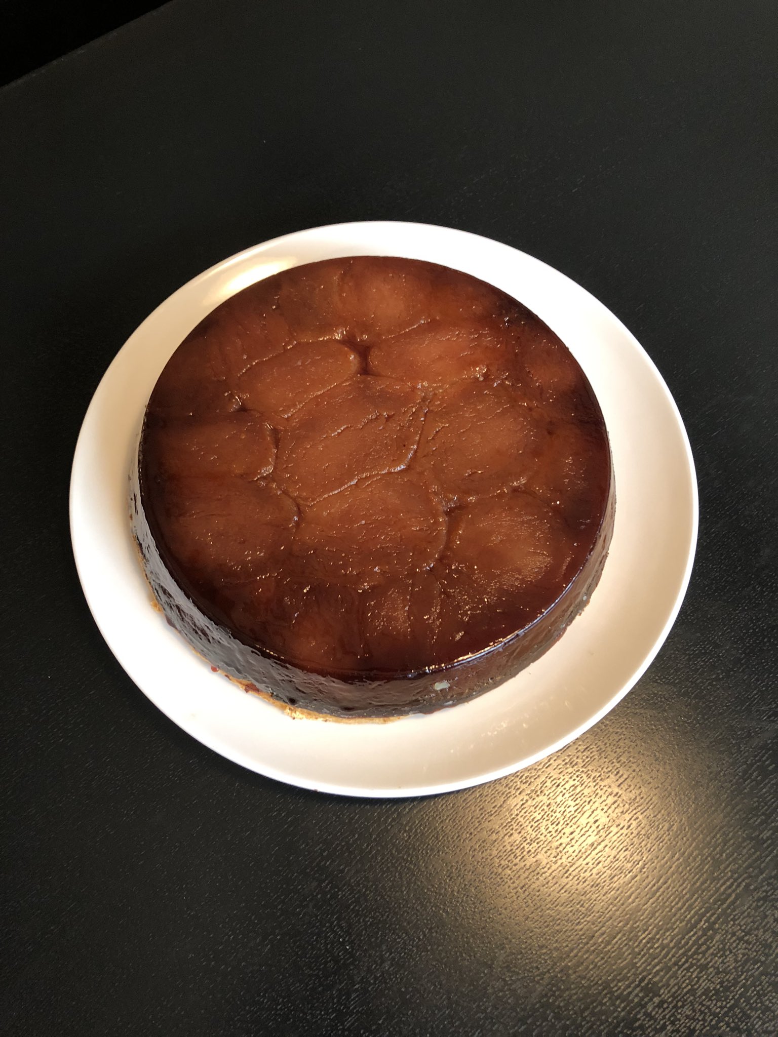 Papaguecoffee パパゲ珈琲店 今週末のマダムの手づくりケーキは 抹茶のシフォンケーキと タルトタタンです タルトタタン シフォンケーキ 十条銀座 東京喫茶店 カフェ巡り パパゲ珈琲店 Papaguecoffee 秘密の喫茶店 土日だけの店 お茶の時間