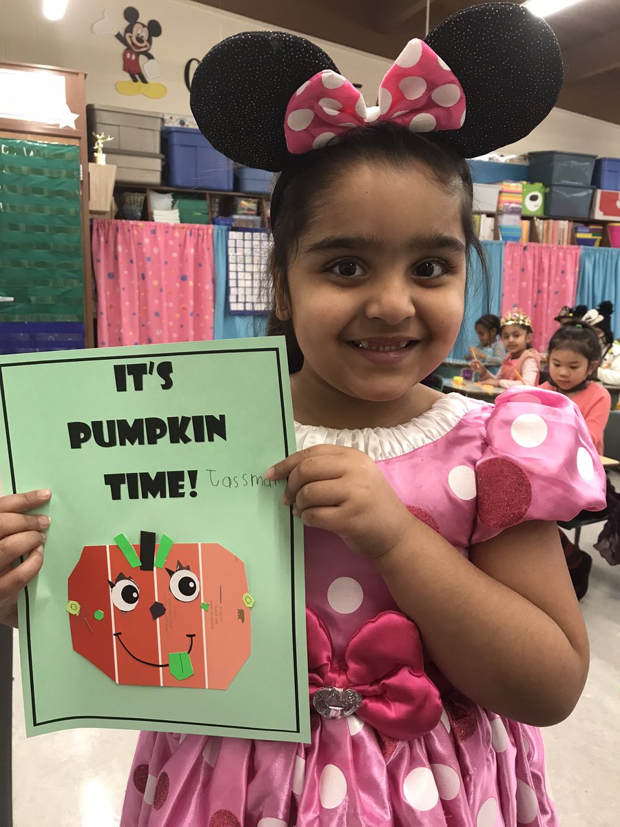 kinderduo's tweet photo. #wholebrainteaching #brainycreativity  Kindergarten Halloween! @ffca_nee @ffcaedu @karengies57 https://t.co/O4ypED1Q31