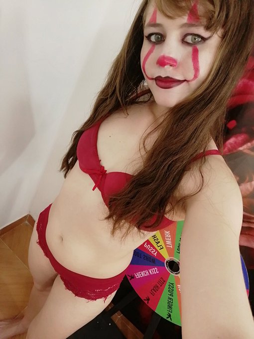 #ChicaAmateurDisfraz Terror&iacute;fica pero Sexy... sigueme en @amateur_tv https://t.co/At6fwwAZlg<a href="/tag/chicaamateurdisfraz"class="tags">#ChicaAmateurDisfraz</a>