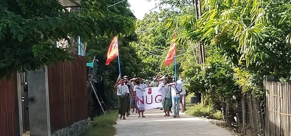 Opposing against detestable dictators , villagers from a village of #ShweBo township held a morning rally .

#WarCrimesOfJunta 
#WhatsHappeningInMyanmar 
#Oct30Coup