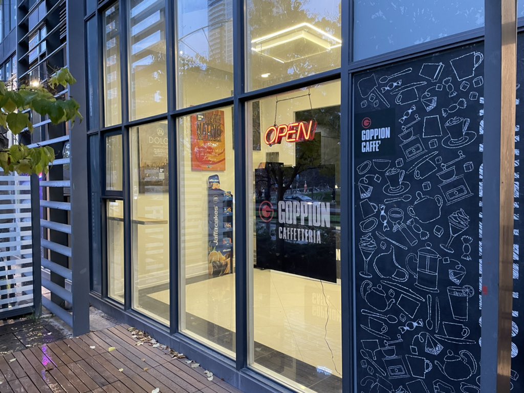 Good news for coffee lovers. ☕️
Goppion Caffe Canada is opening first coffee shop (Goppion Caffetteria) in North America.🇨🇦
From November 2, 2021, you can taste our premium coffee and purchase the various lines of coffee for your home, office and restaurant. 
📍 60 Fort York Blvd