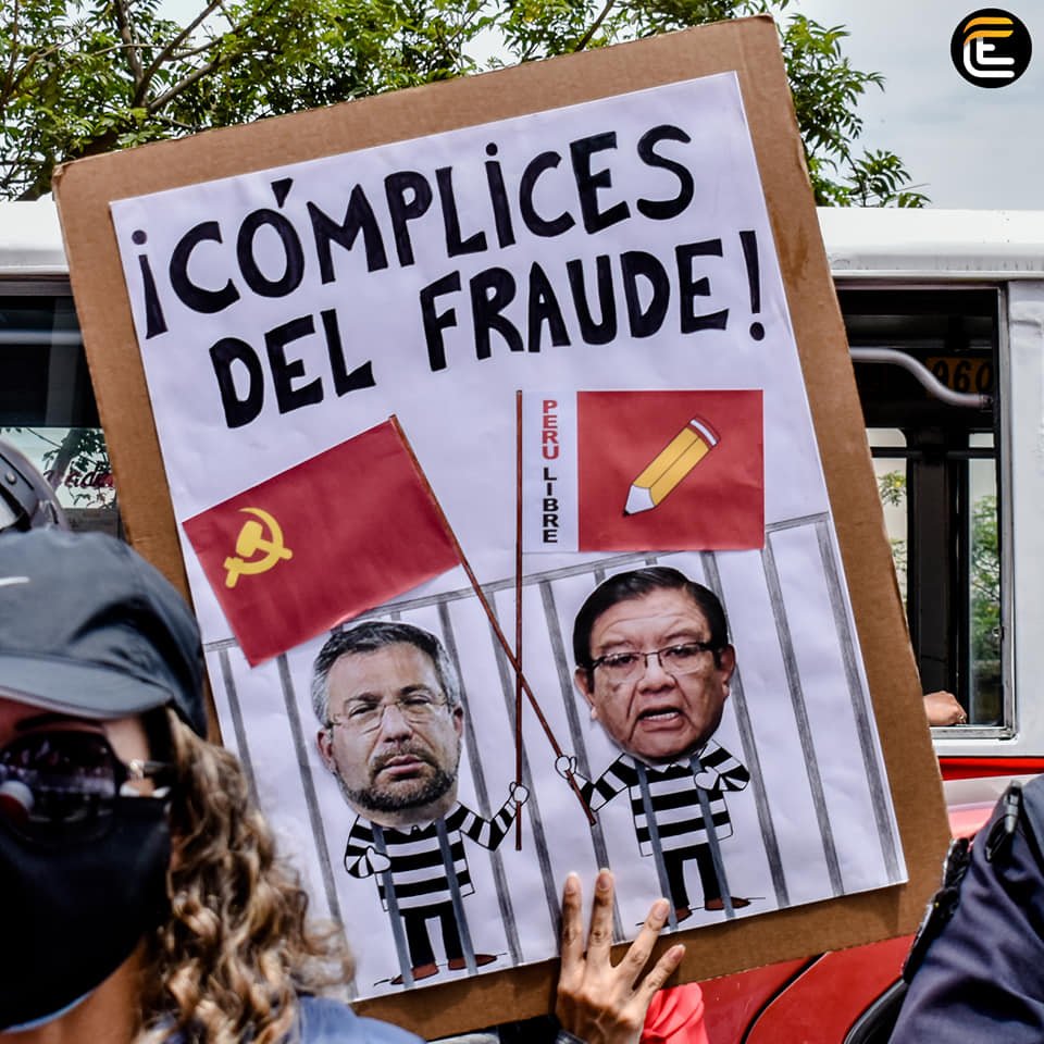 Kelly09455152's tweet photo. ¡  Salvemos al Perú  !  🇵🇪 
#NulidadDeElecciones2021 
📷@KevinLVega24 https://t.co/91D8QteK0r