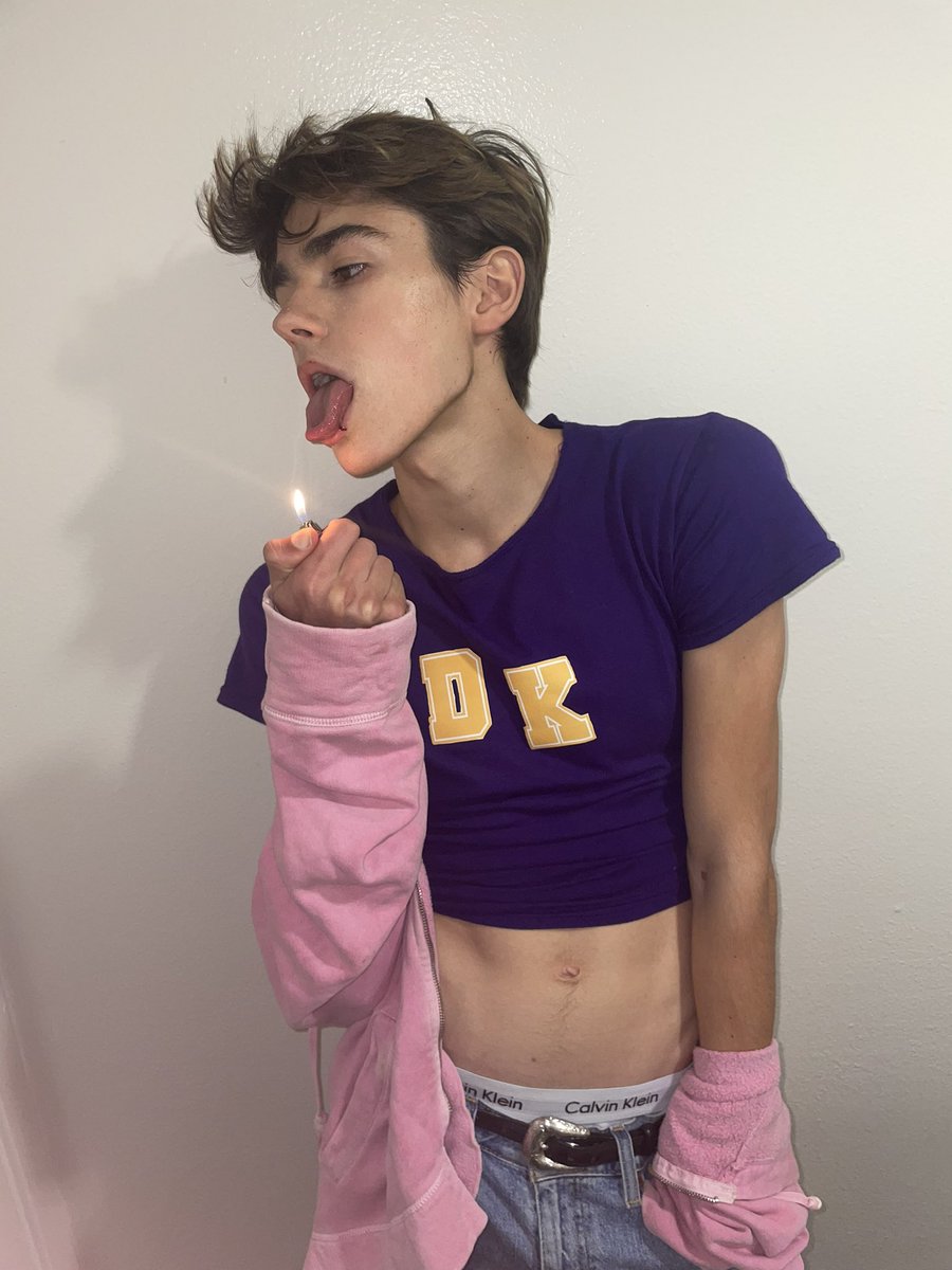 charliebesso's tweet photo. killing boys or smth🩸🔪 https://t.co/m2LyFXvt9W