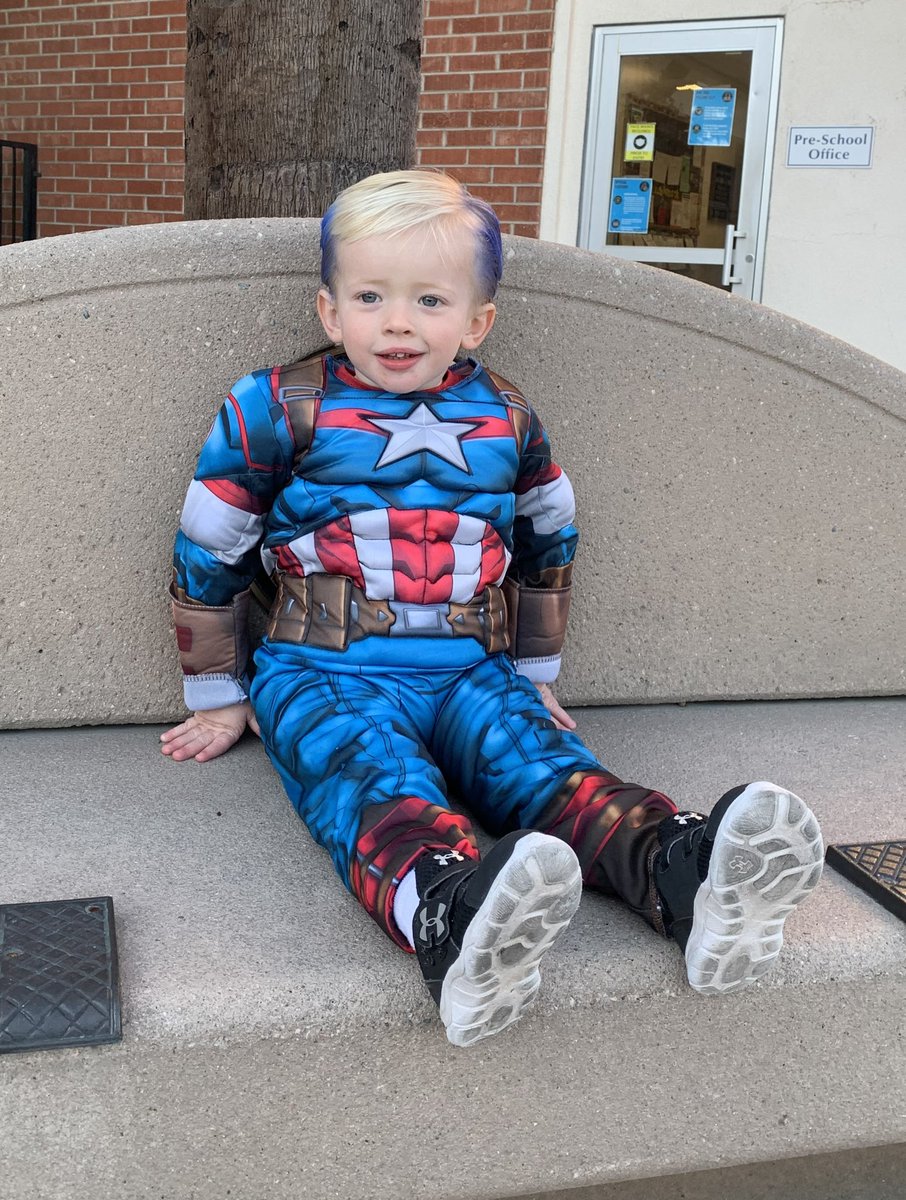 DSiflingWCPDPIO's tweet photo. #CaptianAmerica We should all have a super hero in our lives! Share yours π. This lil guy has a pumpkin π patch party tomorrow. Yes I grew πβs for him π 19 total π He has some buddies coming over to hang out with him. #Blessed #BabyCarson #SuperDude #halloween2021 https://t.co/1cnmu2rRkY