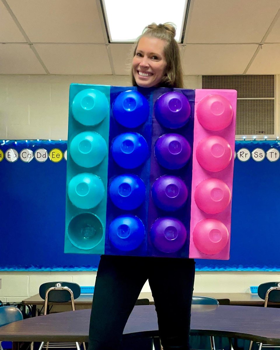 bcsmason's tweet photo. My school costume was a huge hit with all the kids today! But can’t even count how many “pops” I had to dodge. 🤣 What a fun day! 💙 #brunswickpride #popit https://t.co/QU0EUI6cbJ