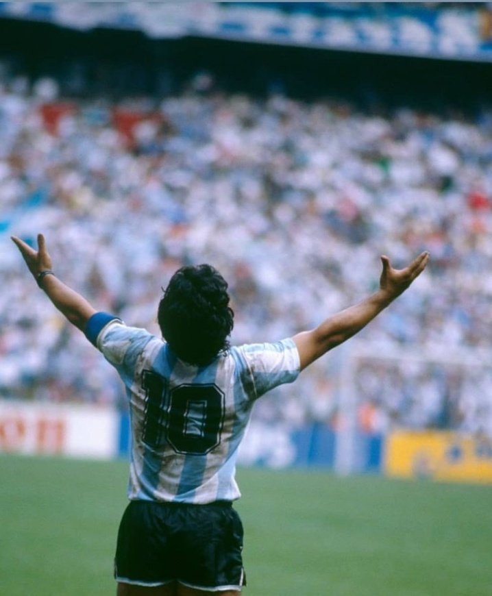 ncagnolo's tweet photo. Te vamos a extrañar toda la vida, gracias por ser nuestro, gracias por ser de todos. Feliz cumple Pelu! Feliz navidad! https://t.co/LLkt4bbV1Z