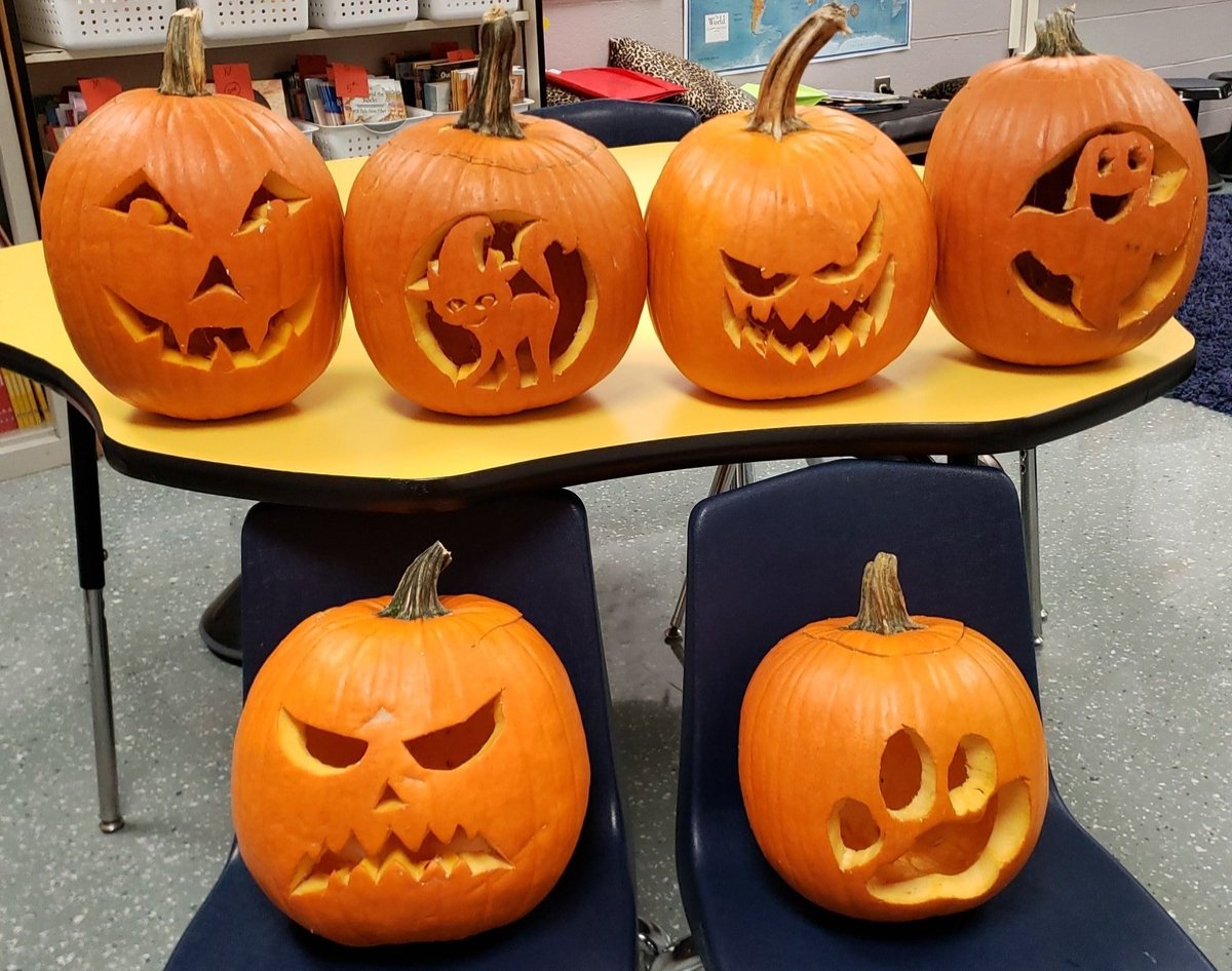We learned about pumpkins then carved Jack-o-lanterns!!🎃🎃🎃
#cheetahpride
#StrongerTogether