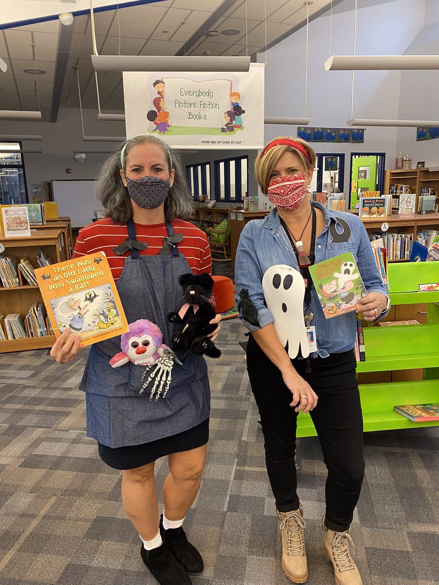 Harvest party fun in the #EaglesNest today! <a href="/bvlibraries/">BV LibraryMedia</a> #librarians