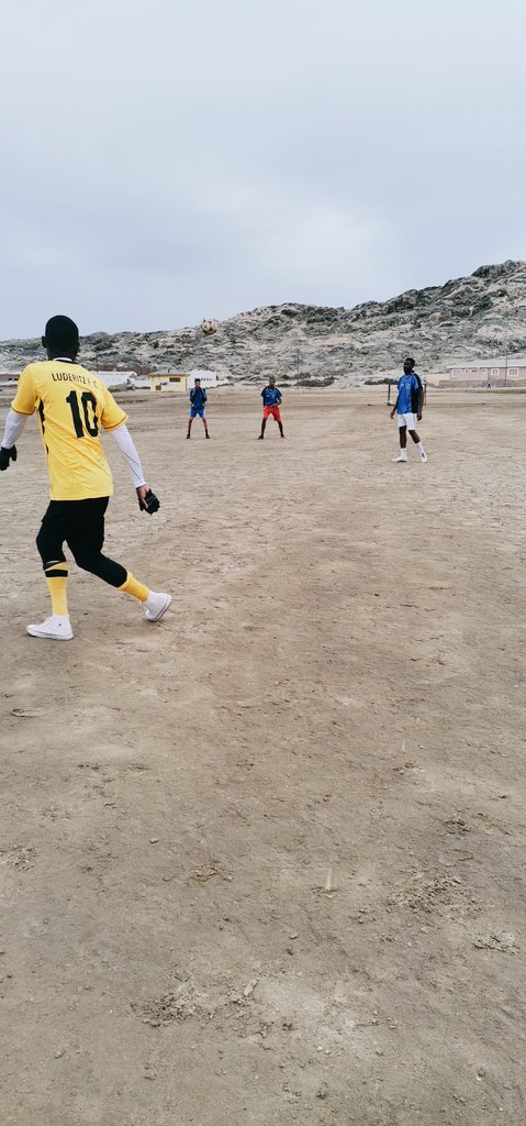 tu_ha_fe_ni_10's tweet photo. Warm ups!
Luderitz Correctional Facility Vs NYS
#fav10 https://t.co/mtrhbBEbSG