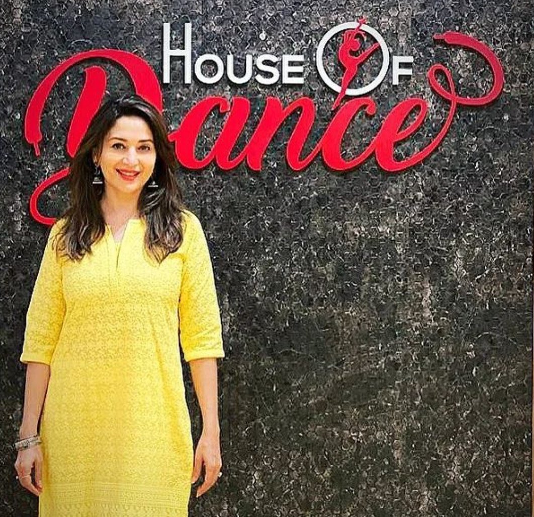 MamtaLoveMadhu1's tweet photo. @MadhuriDixit at #houseofdance @DoctorNene #beautiful #goodvibes #goodmorningpost #goodmorning https://t.co/oFvL5fFlMz