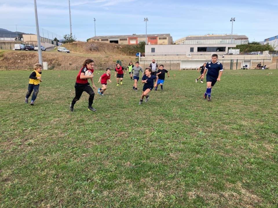 XvBastia's tweet photo. ☀️🏎Vacances ovales⛰☀️
Une belle excursion en 4x4 sur les crêtes de Teghime pour les enfants participant à ce séjour ! Après-midi sur le terrain pour des jeux et du rugby ! 🏉
À ringrazià Rando 4x4 Corse per sta bella stonda di spartera ! https://t.co/UGWbZGwKf5