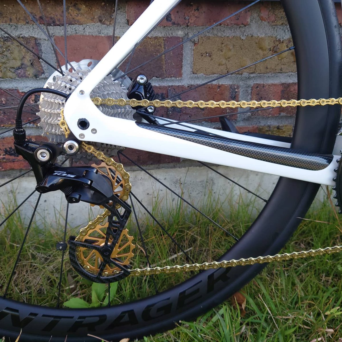 na19770920's tweet photo. 爆速ロングライド仕様🚴
オーバーホールに合わせてカーボンエアロハンドルとビックプーリー(NOVARIDE)@nichinaoshokai導入
#novaride
#NOVARIDE
#nova2ride
#BontragerXXXAeroHandlebar
#エアロハンドル
#ビックプーリー https://t.co/bFwjYGaKxv