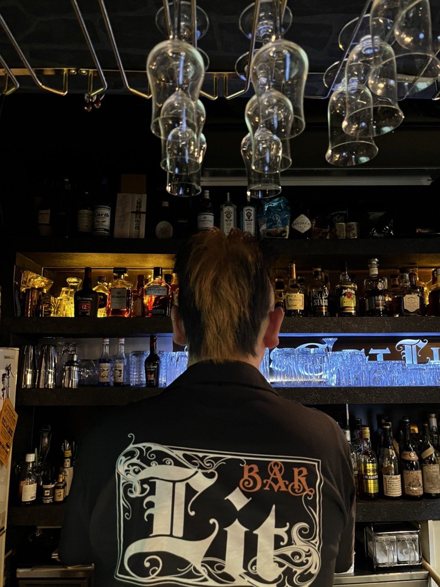 LitBar2's tweet photo. こんばんわ！
Bar Litです！

緊急事態宣言が解除されて
お酒も飲みに行きやすくなりましたね！

ご友人やカップルでのご来店も
お待ちしております♪

Litで楽しいひと時を過ごしに来て下さい！

#埼玉
#春日部市
#春日部西口
#Bar
#フランス料理
#パスタ
#ステーキ
#煮込み
#スイーツ
#深夜 https://t.co/rvbphpjVmd