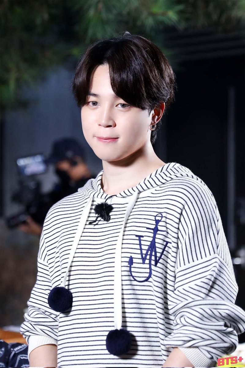 butterqueensoty's tweet photo. NO CHEATING what's the last Jimin in your gallery?
#TheSong #BUTTER #PCAs @BTS_twt https://t.co/IjrgLi9H1d