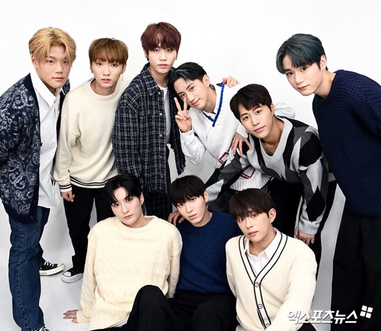 dkbarchives's tweet photo. ⠀⋅⋅⋅ dkb 𖧧 #다크비 ˎˊ˗ 
© naver article - 211030 https://t.co/1YKXhDSEZz