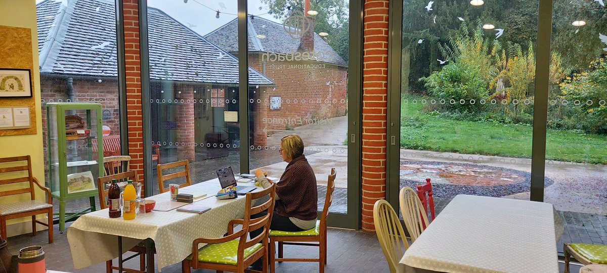 A_teamscience's tweet photo. We are back #tutor #science #gcse https://t.co/lxkt7wbWVS