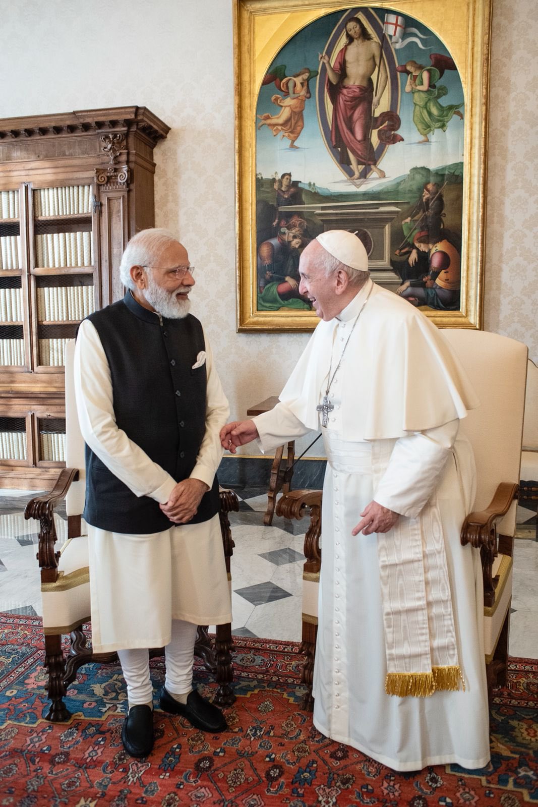 Papa Y Modi