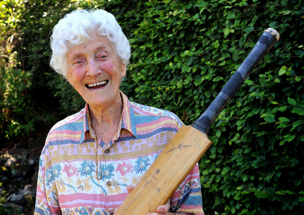 A very happy birthday to the amazing Eileen Ash who turns 110 today. She made her England Test debut in 1937 and played seven Tests, the last in 1949.  She worked for MI6 and rang the bell at Lord's before the 2017 Women's World Cup final