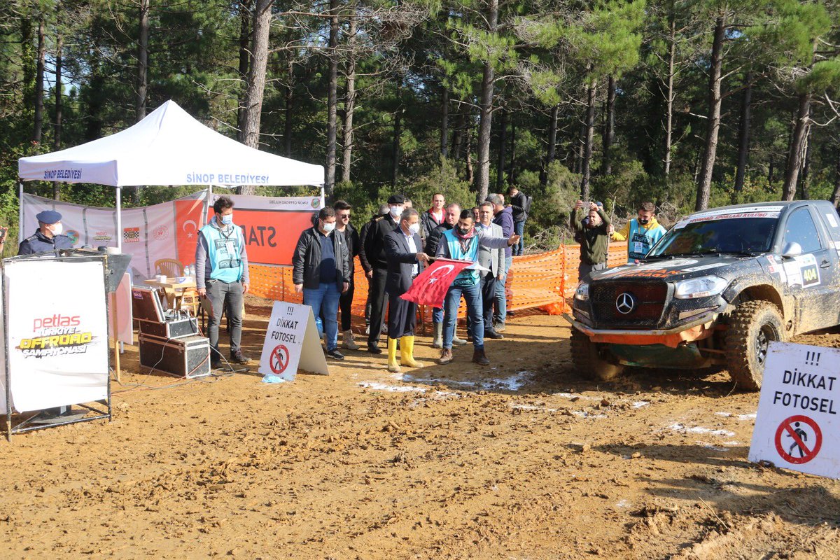 TCSinopValiligi's tweet photo. 🏎Türkiye Off Road Şampiyonası 4️⃣. Ayak Yarışları, Sayın Valimiz Erol Karaömeroğlu’nun 🏁Startıyla başladı.

#offroadsinop
#sinoff https://t.co/qlmLZbzBFr