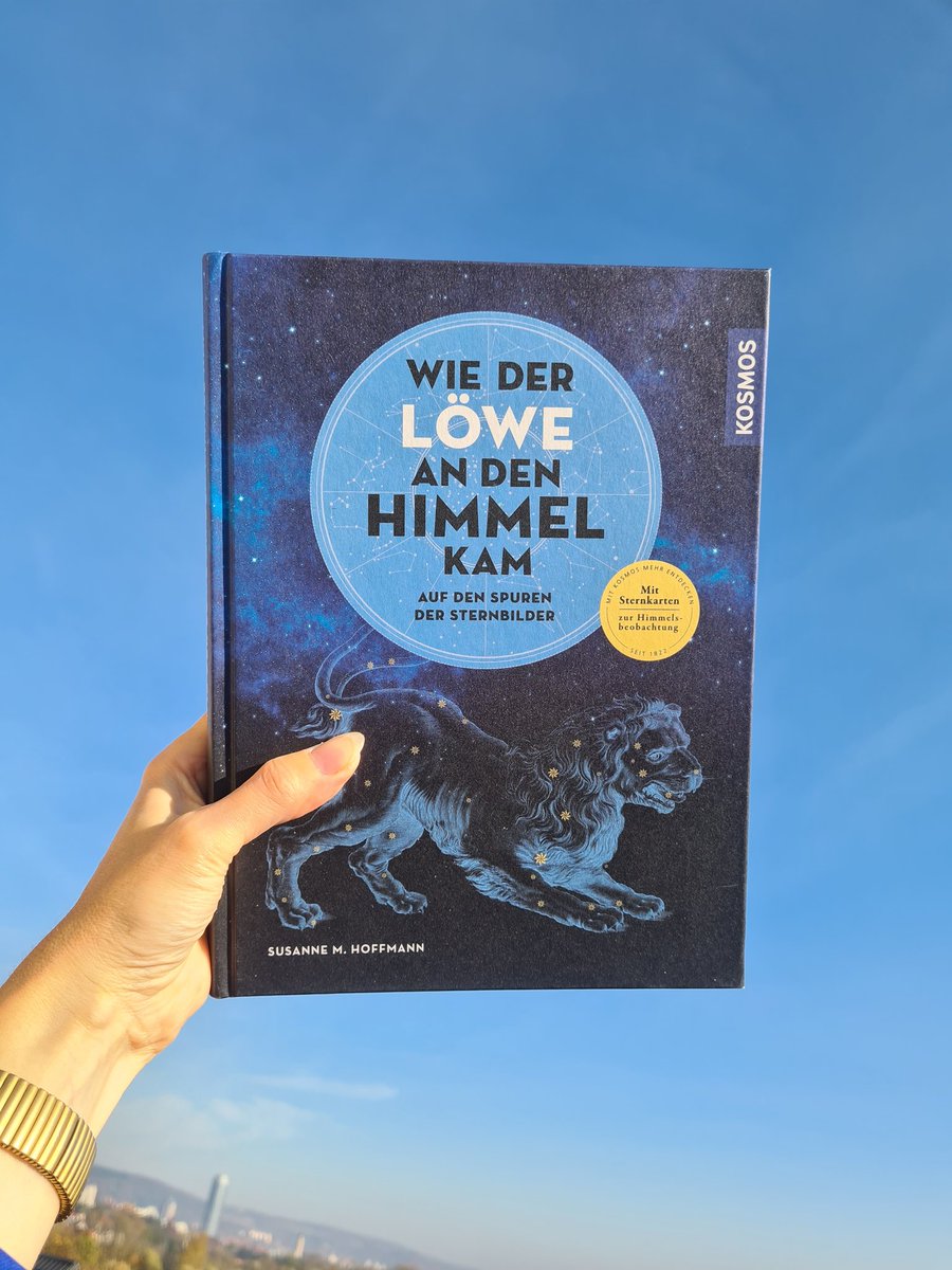 nun sind die Bücher endlich da, ick froi mir :-)  ... und versetze eins gleich an den Himmel @StellariumLabs @KOSMOS_Astro @HdAstro @AstroMuseumSon @urania_jena @fusionUniJena @PlanetariumJena @StifelCenter @cinkslabs