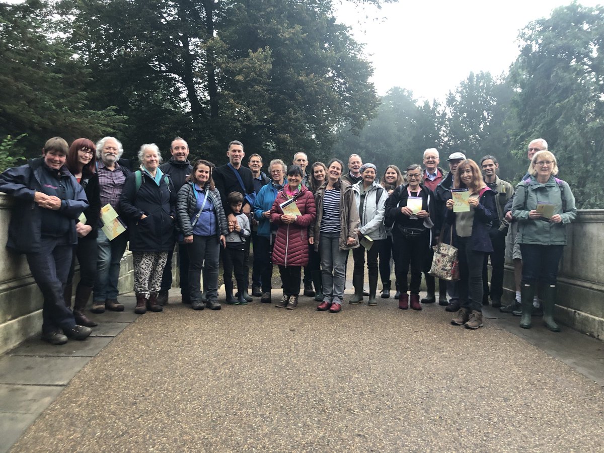 Sorting out photos and came across this one of us all on the bat walk ⁦@Chiswick_House⁩ with ⁦<a href="/KingBaggyking/">Geraldine King</a>⁩ and her team.  Such a great evening.  Thanks again folks!