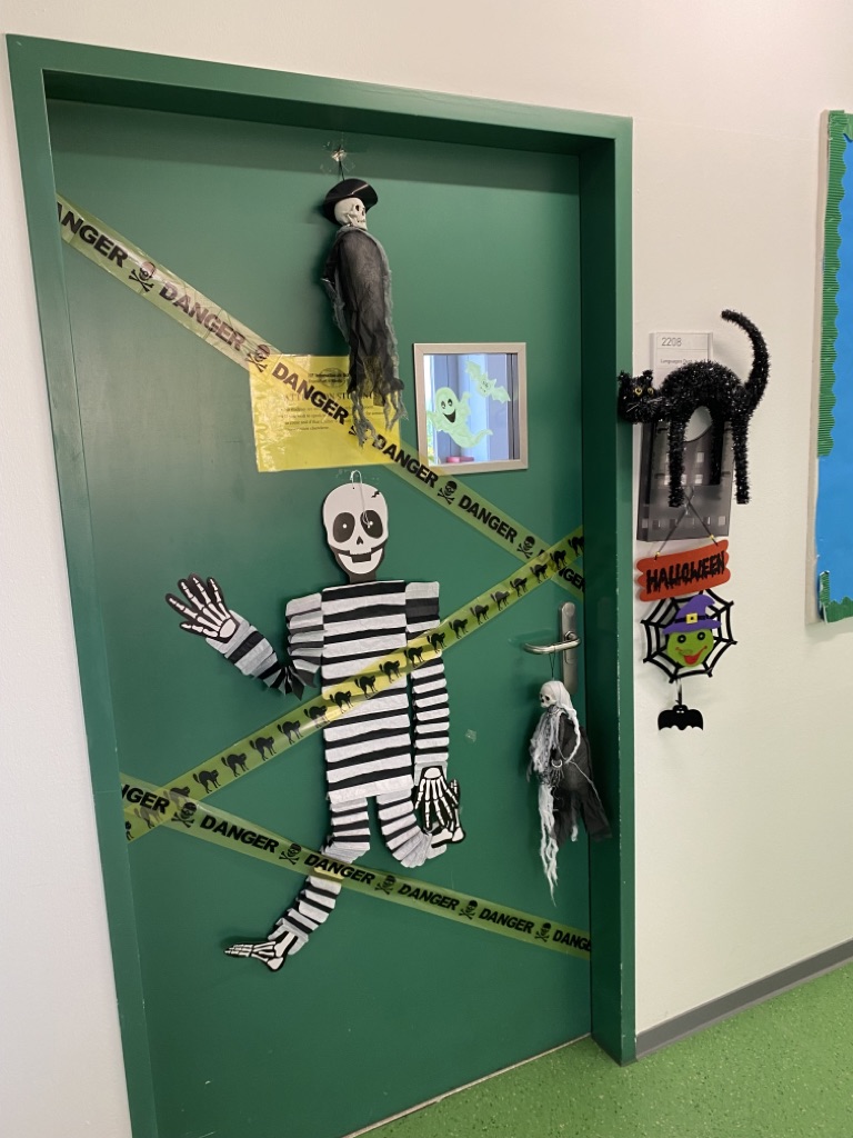 Have a look at our scary and spooky decorated doors 👻
Here are the winners of our competition! 
Congratulations!! 🎃
What lurks behind the doors?👀