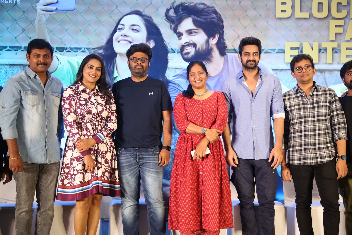 Team #VaruduKaavalenu thanks the audience at the success meet! 💚 Don't miss the 𝐁𝐋𝐎𝐂𝐊𝐁𝐔𝐒𝐓𝐄𝐑 𝐅𝐀𝐌𝐈𝐋𝐘 𝐄𝐍𝐓𝐄𝐑𝐓𝐀𝐈𝐍𝐄𝐑 in theatres near you. 🤩 @IamNagashaurya @riturv @LakshmiSowG @vamsi84 @ganeshravuri @vamsi_p1988 @NavinNooli @adityamusic